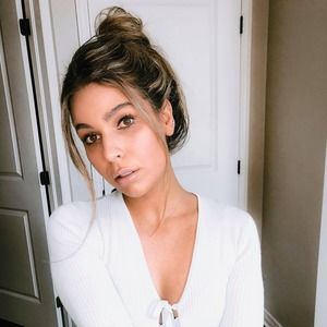 Meet your Posher, Laurence